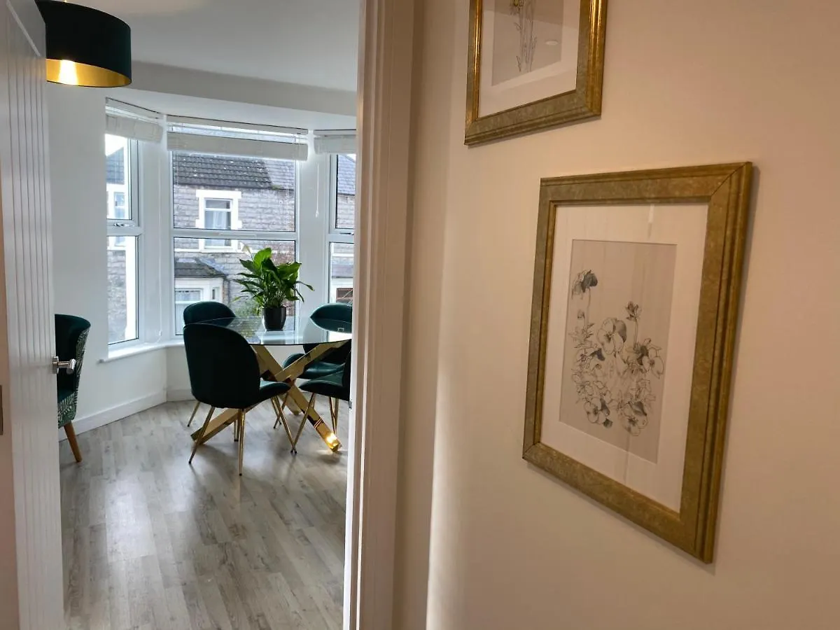 Stylish Pontcanna Flat Near City Centre Cardiff